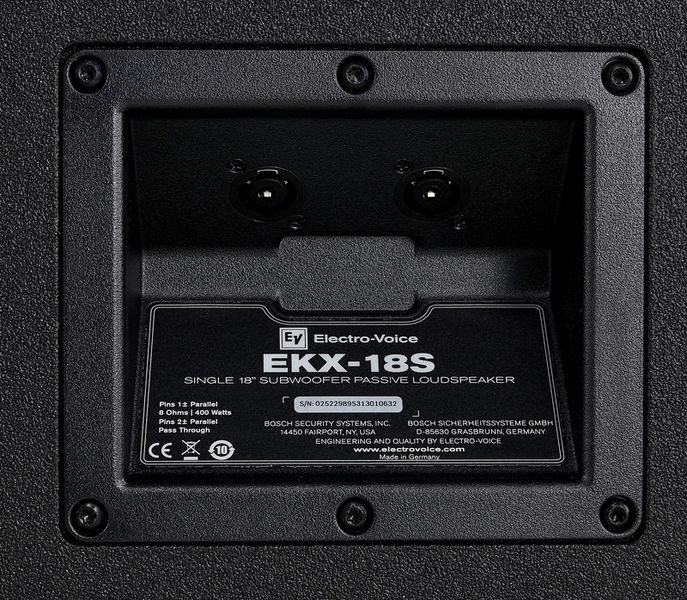 Electro voice EKX 18S rear