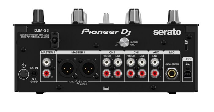 Pioneer DJM S3 back